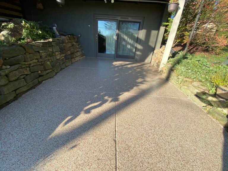 Stephanie Hawkins - patio - Pecan